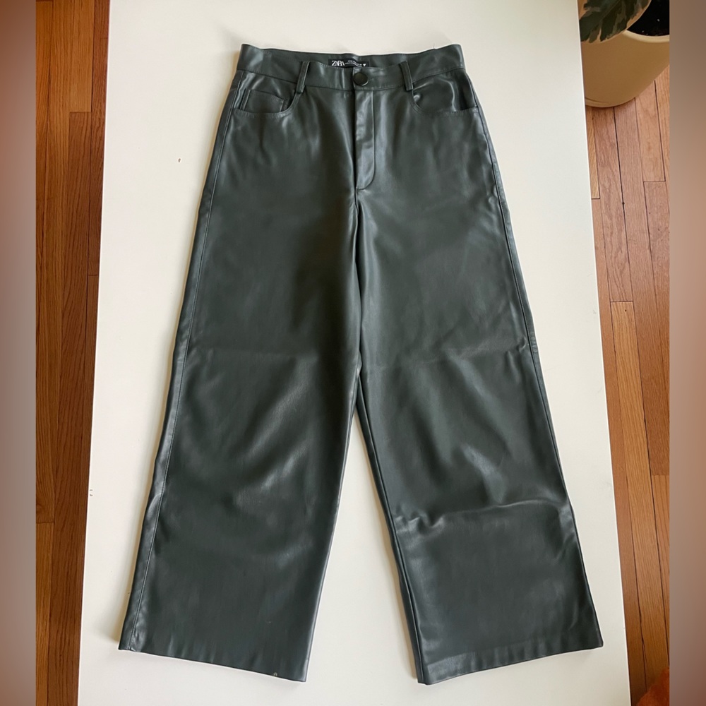 Zara Faux Leather Dark Green/Black Wide Leg Culottes Pants Size Medium